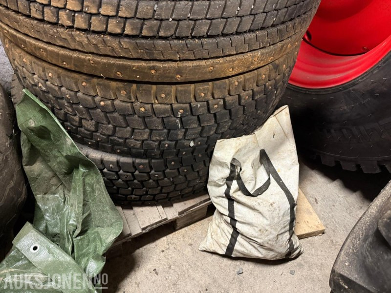 7 stk. Lastebildekk 315/65X22,5 og 385/65X22,5 - Camion: photos 1 7 stk. Lastebildekk 315/65X22,5 og 385/65X22,5 - Camion: photos 1