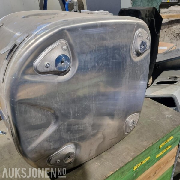 Dieseltank drivstoff ca 300L alu Scania Scania - Camion: photos 2 Dieseltank drivstoff ca 300L alu Scania Scania - Camion: photos 2