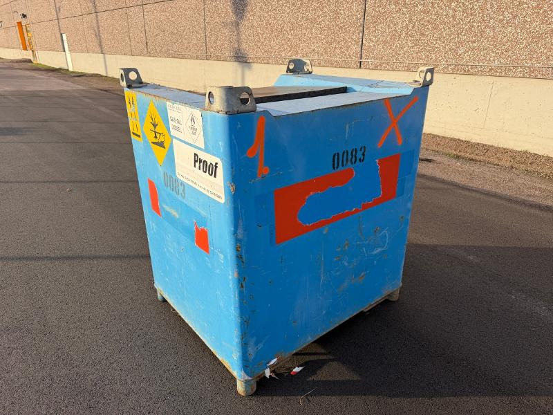 Dieseltank 1000L med pumpe – Fuel Proof CUBE - Matériel de chantier: photos 4 Dieseltank 1000L med pumpe – Fuel Proof CUBE - Matériel de chantier: photos 4