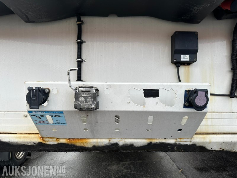 Ekeri FNA Frysesemi 2013 – Carrier Vector 1950 MT – Sideåpning – EU-godkjent til 07/2026 - Semi-remorque frigorifique: photos 4 Ekeri FNA Frysesemi 2013 – Carrier Vector 1950 MT – Sideåpning – EU-godkjent til 07/2026 - Semi-remorque frigorifique: photos 4