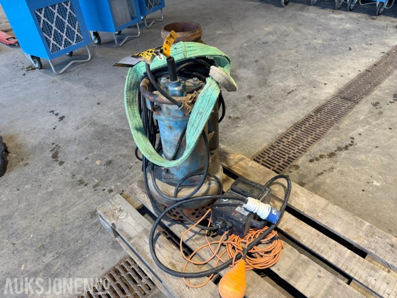 Elektrisk lensepumpe m/flottør 3000L - rep.objekt. - Matériel de chantier: photos 2 Elektrisk lensepumpe m/flottør 3000L - rep.objekt. - Matériel de chantier: photos 2