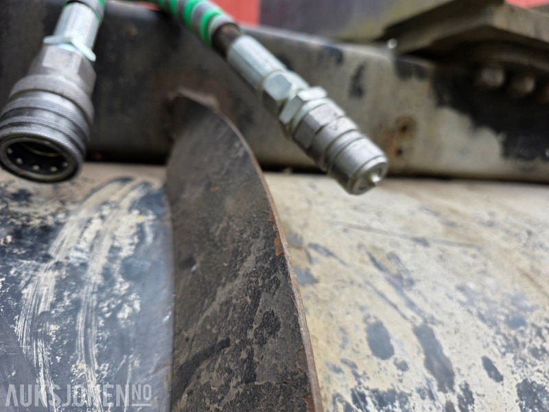 Engcon SR1300B Feiebørste - S60 feste - 35 stk feiebørster - Matériel de chantier: photos 5 Engcon SR1300B Feiebørste - S60 feste - 35 stk feiebørster - Matériel de chantier: photos 5