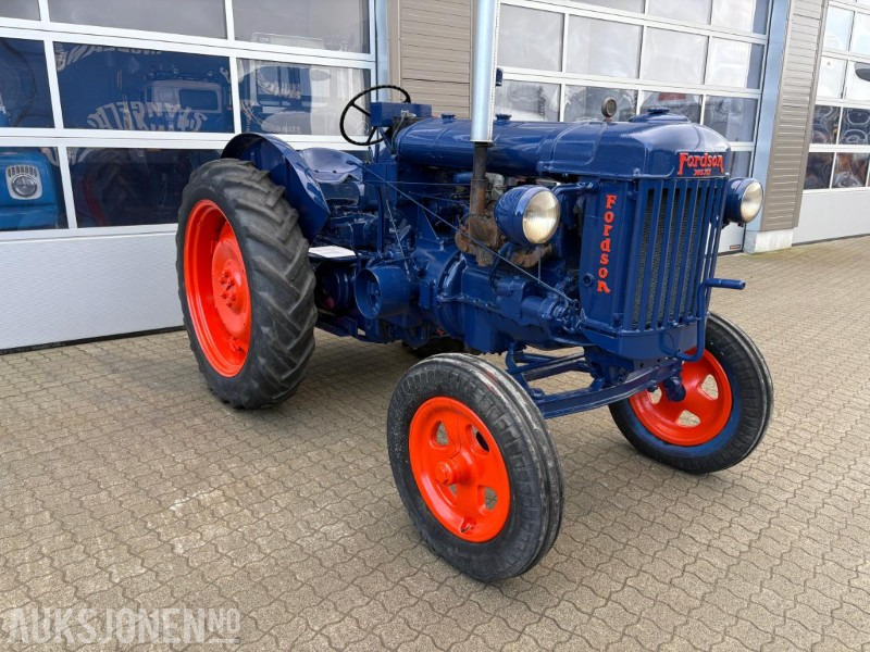 Ford Fordson-Stegamajor E27N - Tracteur agricole: photos 4 Ford Fordson-Stegamajor E27N - Tracteur agricole: photos 4