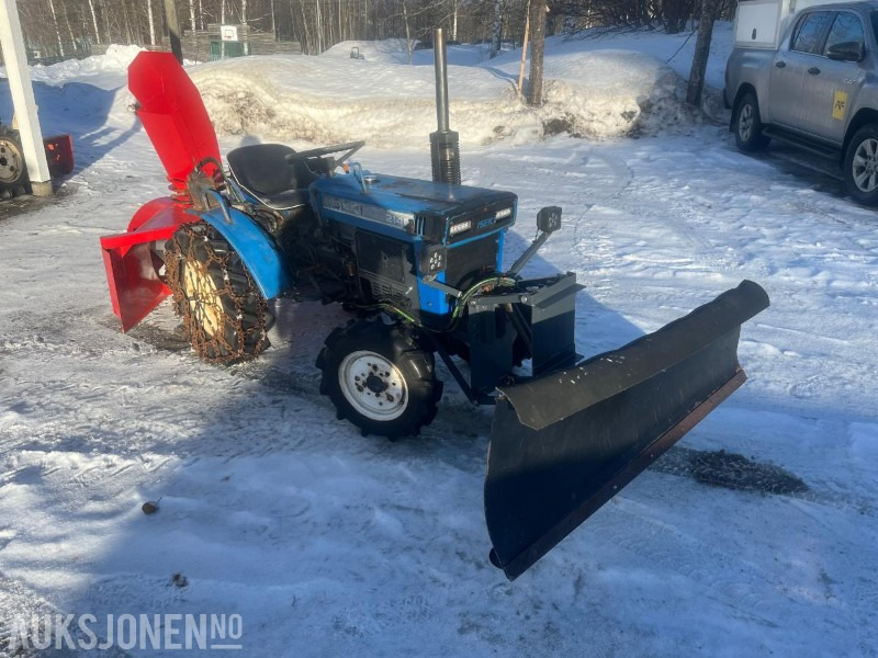 Iseki 2040 Traktor m/ fres og skjær - Tracteur agricole: photos 2 Iseki 2040 Traktor m/ fres og skjær - Tracteur agricole: photos 2