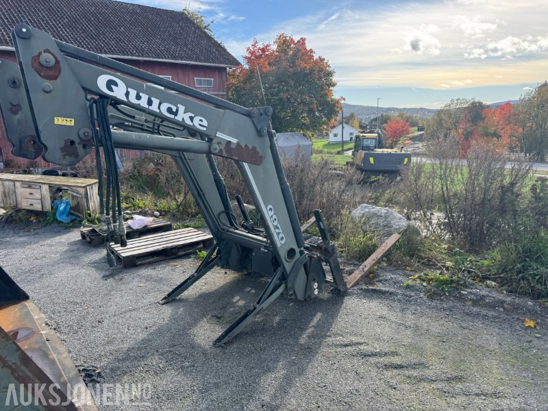 2003 Quicke UM Frontlaster for traktor - Machine agricole: photos 4 2003 Quicke UM Frontlaster for traktor - Machine agricole: photos 4