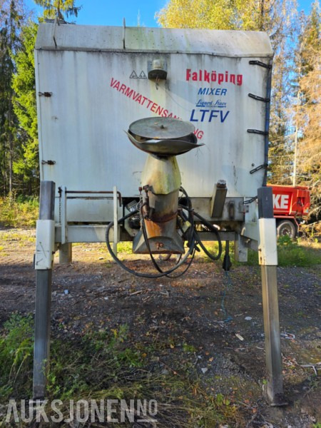 2009 Falkøping mixer C-LTFV - Machine agricole: photos 4 2009 Falkøping mixer C-LTFV - Machine agricole: photos 4