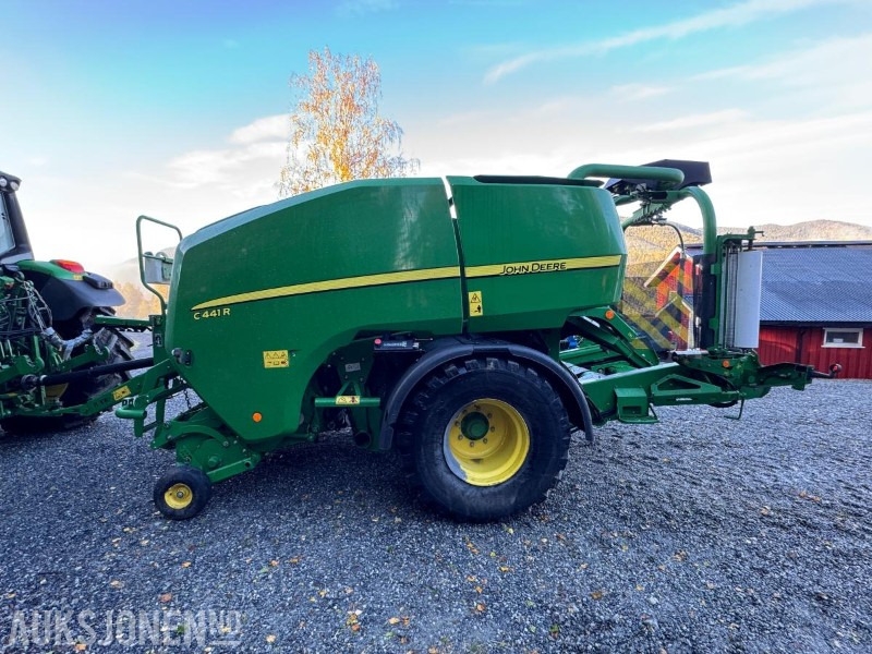 2017 John Deere C441 R kombipresse med sentralsmøring - Machine agricole: photos 2 2017 John Deere C441 R kombipresse med sentralsmøring - Machine agricole: photos 2