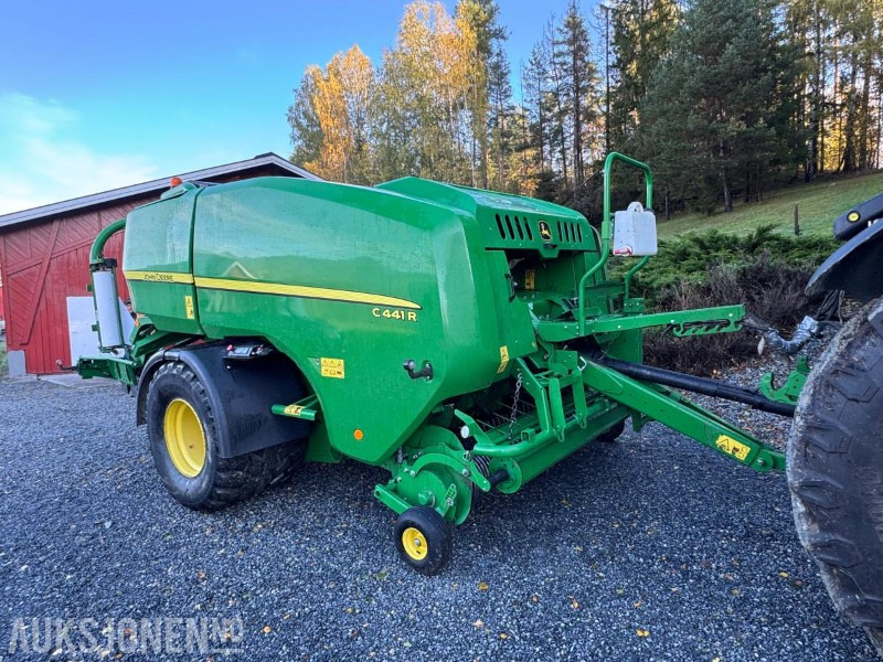2017 John Deere C441 R kombipresse med sentralsmøring - Machine agricole: photos 5 2017 John Deere C441 R kombipresse med sentralsmøring - Machine agricole: photos 5