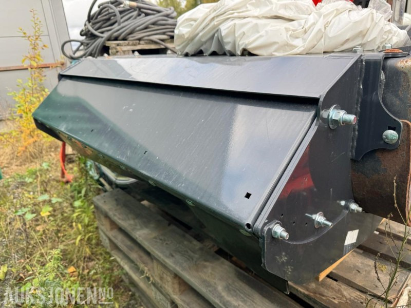 Machine agricole 2018 KUHN J6402 KANTKLIPPER: photos 10 Machine agricole 2018 KUHN J6402 KANTKLIPPER: photos 10