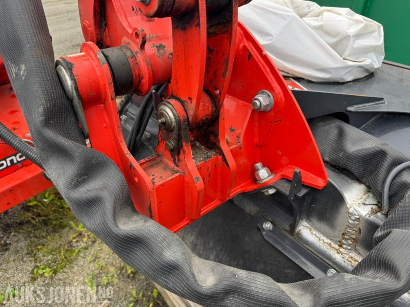 Machine agricole 2018 KUHN J6402 KANTKLIPPER: photos 8 Machine agricole 2018 KUHN J6402 KANTKLIPPER: photos 8