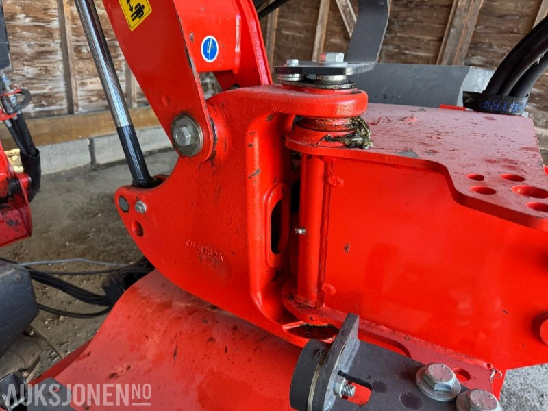 Machine agricole 2018 KUHN J6402 KANTKLIPPER: photos 18 Machine agricole 2018 KUHN J6402 KANTKLIPPER: photos 18