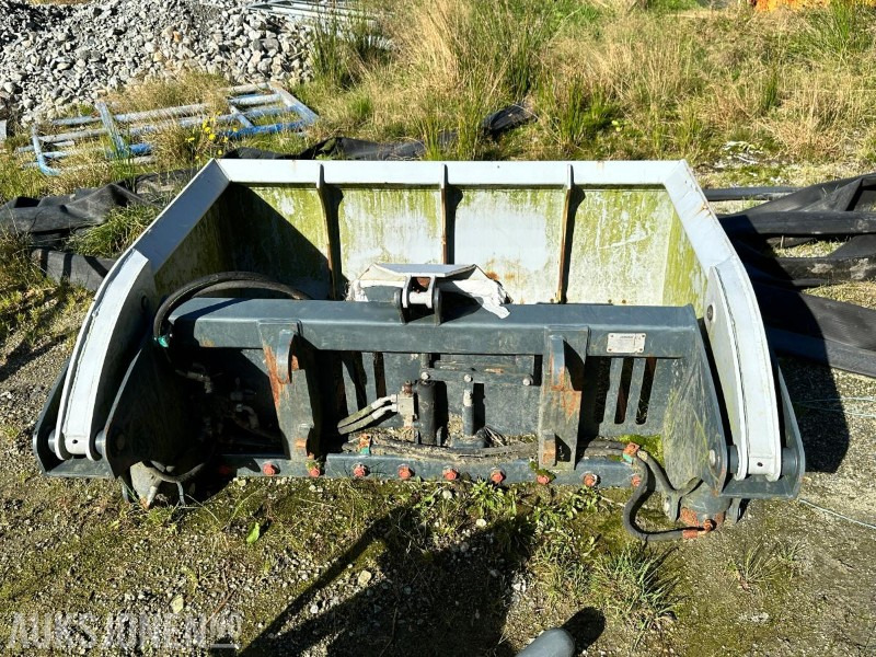 2018 Sonarol Wyciniak Combi (W SNR 1600/2) Silorundballeriver - Machine agricole: photos 2 2018 Sonarol Wyciniak Combi (W SNR 1600/2) Silorundballeriver - Machine agricole: photos 2