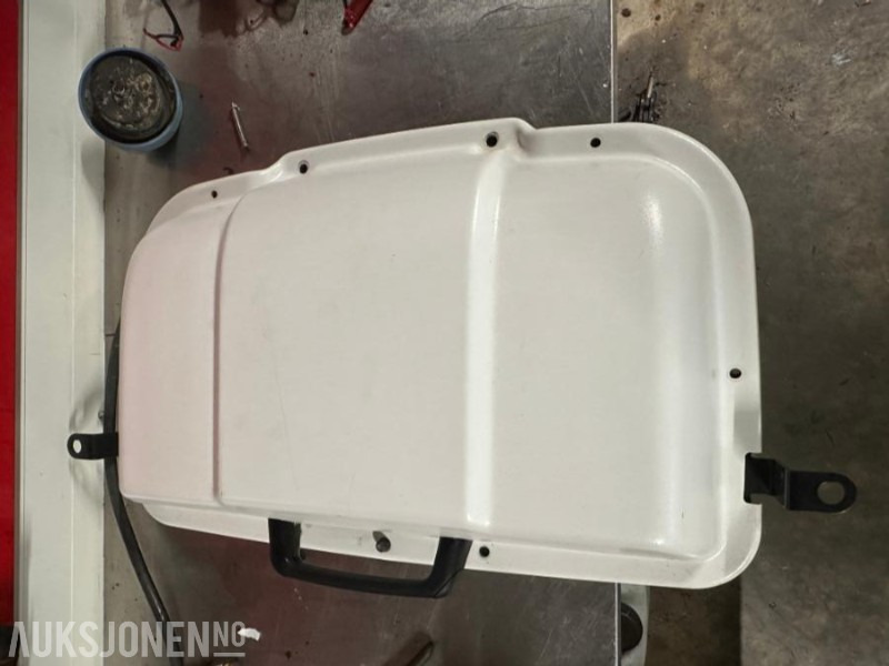 2019 Gps Valtra - GPS antenne - Stått på Valtra T234 - Machine agricole: photos 1 2019 Gps Valtra - GPS antenne - Stått på Valtra T234 - Machine agricole: photos 1