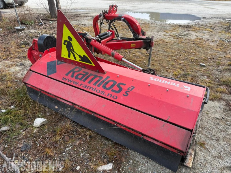 2021 Tehnos MB 220R RLW beitepusser / kantklipper - Machine agricole: photos 1 2021 Tehnos MB 220R RLW beitepusser / kantklipper - Machine agricole: photos 1