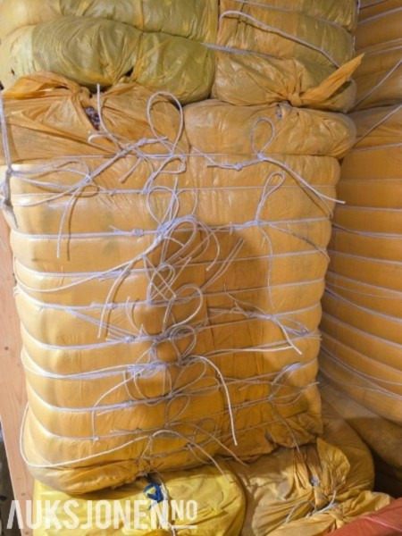 2025 60 liter vedsekker 4000 stk - Machine agricole: photos 3 2025 60 liter vedsekker 4000 stk - Machine agricole: photos 3