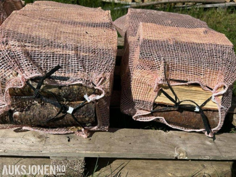 2025 60 liter vedsekker 4000 stk - Machine agricole: photos 1 2025 60 liter vedsekker 4000 stk - Machine agricole: photos 1