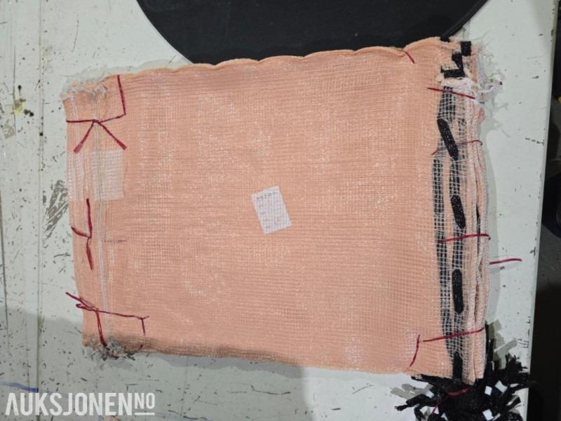 2025 60 liter vedsekker 4000 stk - Machine agricole: photos 2 2025 60 liter vedsekker 4000 stk - Machine agricole: photos 2