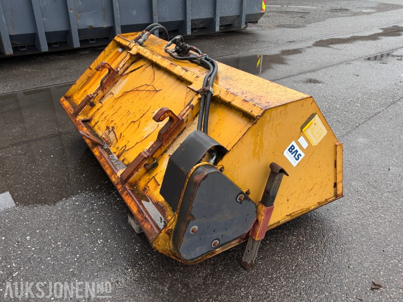 Dalen 1534 sand-/strøkasse - Machine agricole: photos 2 Dalen 1534 sand-/strøkasse - Machine agricole: photos 2