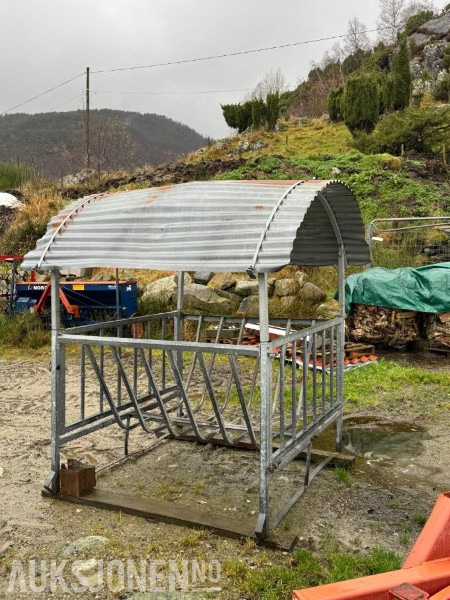 Felleskjøpet - Forhekk med Tak til Småfe - Machine agricole: photos 2 Felleskjøpet - Forhekk med Tak til Småfe - Machine agricole: photos 2