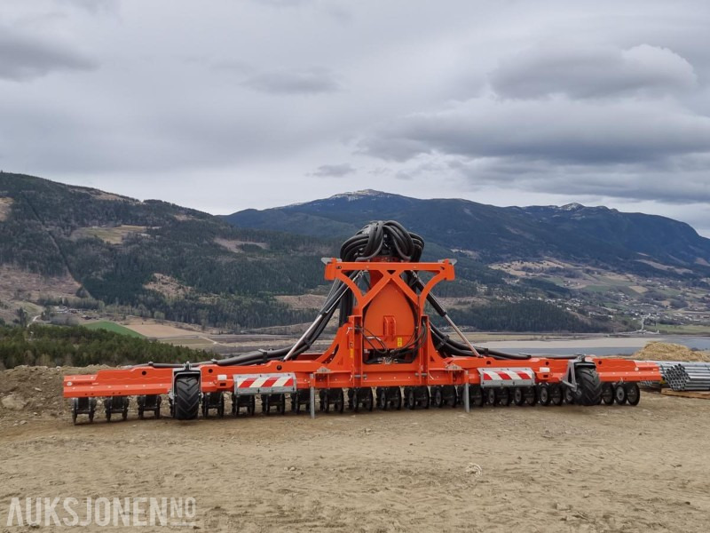 Gjødselnedfeller - Machine agricole: photos 2 Gjødselnedfeller - Machine agricole: photos 2