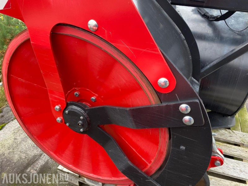 IGLAND SNØFRES SB2690 - Machine agricole: photos 4 IGLAND SNØFRES SB2690 - Machine agricole: photos 4