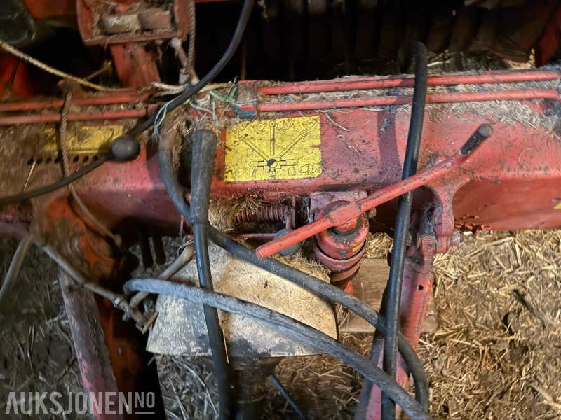 Krone KR 125 RUNDBALLEPRESSE - Machine agricole: photos 5 Krone KR 125 RUNDBALLEPRESSE - Machine agricole: photos 5