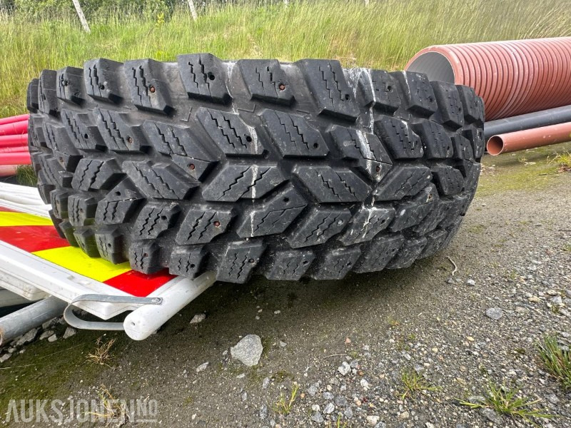 Nokian Hakkapelitta - Vinterhjul til JCB Fastrac 8310 - Machine agricole: photos 5 Nokian Hakkapelitta - Vinterhjul til JCB Fastrac 8310 - Machine agricole: photos 5