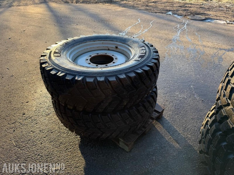 Nokian vinterdekk med pigg til traktor - Machine agricole: photos 2 Nokian vinterdekk med pigg til traktor - Machine agricole: photos 2