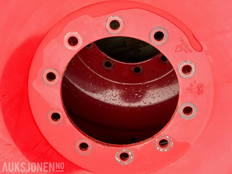 Machine agricole TRELLEBORG TM800 HJULSETT 650/65 R 42 + 540/65 R 30: photos 14