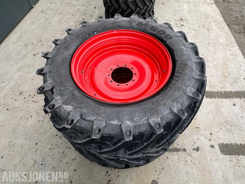Machine agricole TRELLEBORG TM800 HJULSETT 650/65 R 42 + 540/65 R 30: photos 9