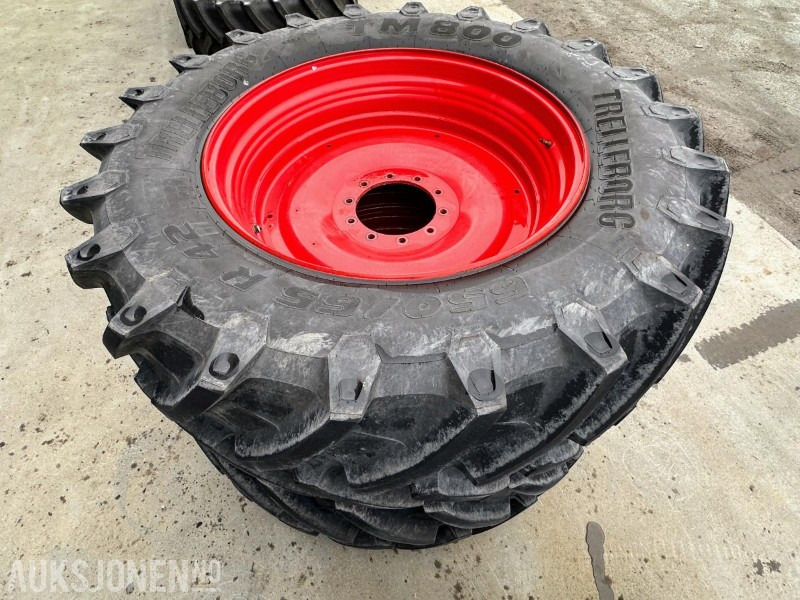 Machine agricole TRELLEBORG TM800 HJULSETT 650/65 R 42 + 540/65 R 30: photos 8