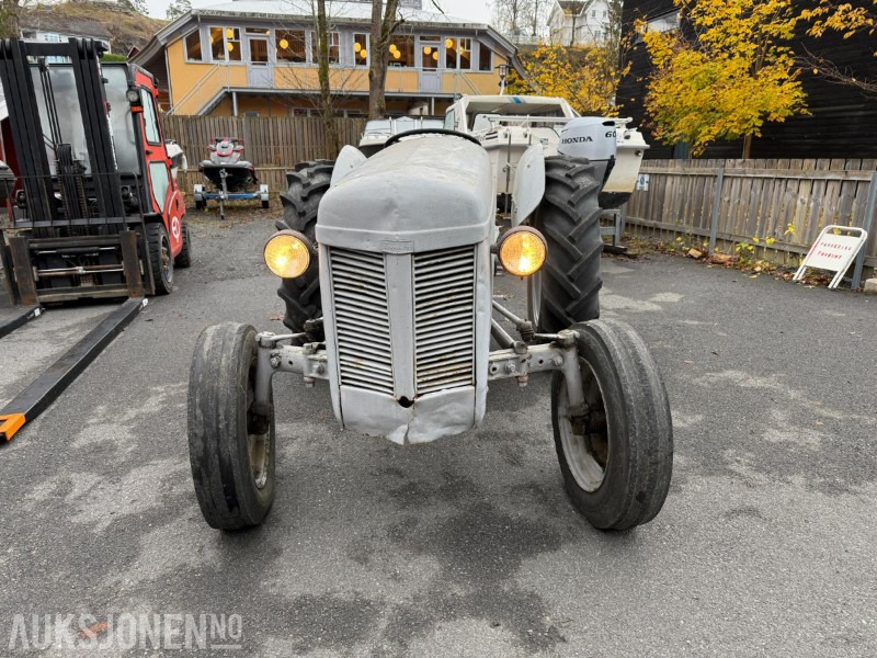 Massey Ferguson Gråtass - Tracteur agricole: photos 2 Massey Ferguson Gråtass - Tracteur agricole: photos 2