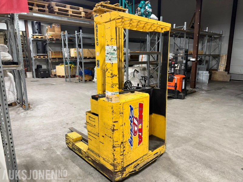 1995 ABECO 12 SMATTF – Elektrisk skyvemasttruck / stabler 1200 kg, 5,65 m løftehøyde - Matériel de manutention: photos 4 1995 ABECO 12 SMATTF – Elektrisk skyvemasttruck / stabler 1200 kg, 5,65 m løftehøyde - Matériel de manutention: photos 4
