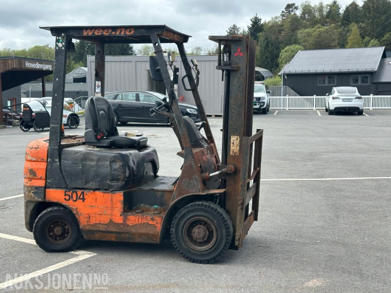 1999 Mitsubishi 1,5 tonn truck - diesel. - Matériel de manutention: photos 5 1999 Mitsubishi 1,5 tonn truck - diesel. - Matériel de manutention: photos 5