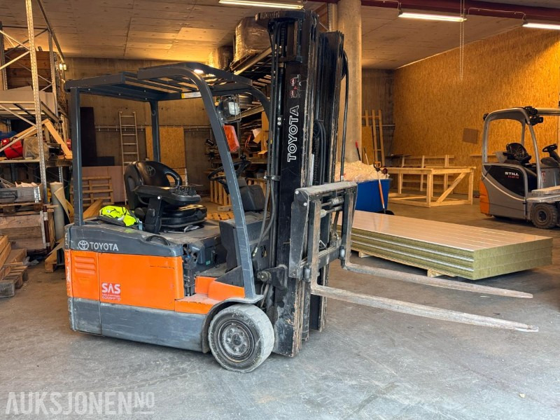 2005 Toyota 7FBEF15 gaffeltruck / 5 meter løftehøyde - Matériel de manutention: photos 5 2005 Toyota 7FBEF15 gaffeltruck / 5 meter løftehøyde - Matériel de manutention: photos 5