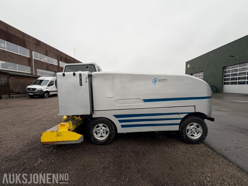 Olympia Millennium H plus Isprepareringsmaskin - 4WD - Matériel de chantier: photos 2 Olympia Millennium H plus Isprepareringsmaskin - 4WD - Matériel de chantier: photos 2