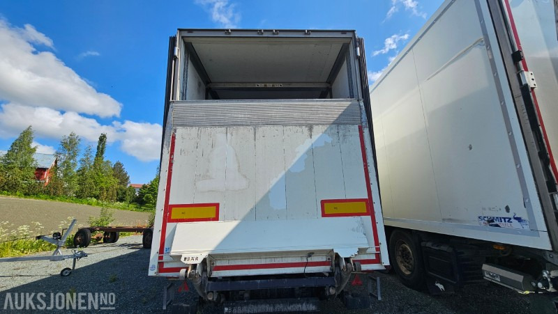2018 Schmitz Cargobull frysesemi med BAR cargolift - Remorque: photos 4 2018 Schmitz Cargobull frysesemi med BAR cargolift - Remorque: photos 4