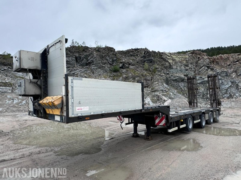 2019 Carnehl CSTV 40-60 - 4 akslet maskinsemi - Manuelt uttrekk - Hydraulisk bredding - Støttelabber bak - Fjernstyring - Remorque: photos 1 2019 Carnehl CSTV 40-60 - 4 akslet maskinsemi - Manuelt uttrekk - Hydraulisk bredding - Støttelabber bak - Fjernstyring - Remorque: photos 1