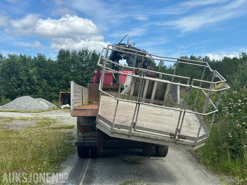 Scania P112H - Intercooler - 6X2 - Fastmontert kran med uttrekk og kurv - Tipp kasse - Camion grue: photos 4 Scania P112H - Intercooler - 6X2 - Fastmontert kran med uttrekk og kurv - Tipp kasse - Camion grue: photos 4