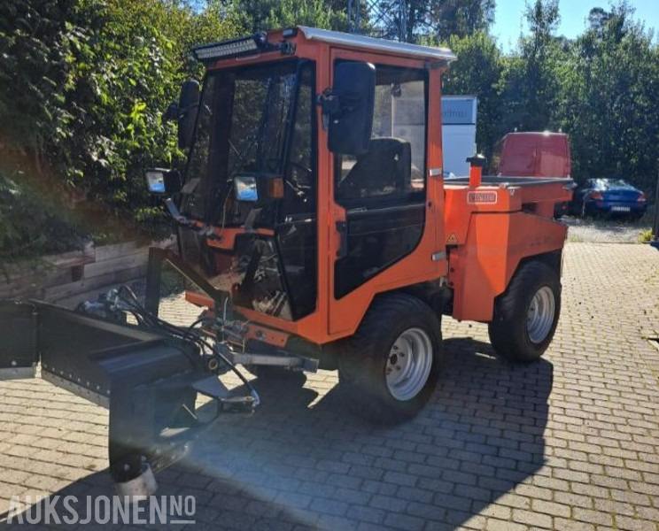 2004 Nimos DM TRAC 501 Redskapsbærer - Véhicule de voirie/ Spécial: photos 1 2004 Nimos DM TRAC 501 Redskapsbærer - Véhicule de voirie/ Spécial: photos 1
