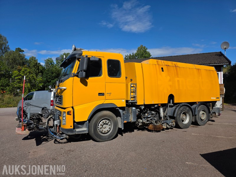 2007 Volvo FH440 Feiebil - Euro5T - 3 akslet - 265900km - Véhicule de voirie/ Spécial: photos 2 2007 Volvo FH440 Feiebil - Euro5T - 3 akslet - 265900km - Véhicule de voirie/ Spécial: photos 2