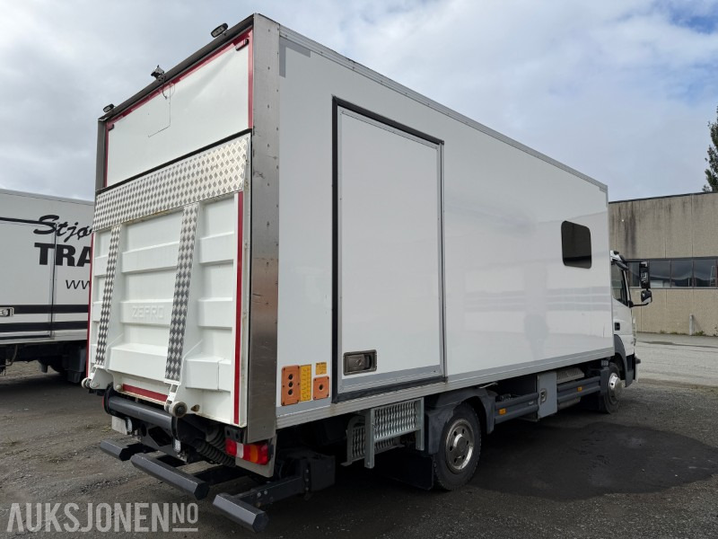 2014 Mercedes-Benz Atego 823L Servicebil - 240 673km - Véhicule de voirie/ Spécial: photos 4 2014 Mercedes-Benz Atego 823L Servicebil - 240 673km - Véhicule de voirie/ Spécial: photos 4