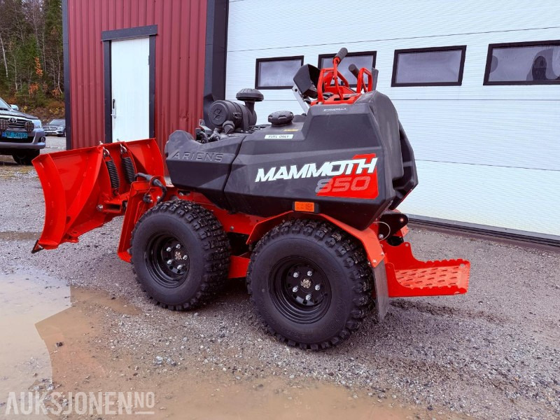 2023 Ariens Mammoth 850 med Skjær, Fres, Kost og Saltspreder - KUN 10,5 Timer - Véhicule de voirie/ Spécial: photos 4 2023 Ariens Mammoth 850 med Skjær, Fres, Kost og Saltspreder - KUN 10,5 Timer - Véhicule de voirie/ Spécial: photos 4