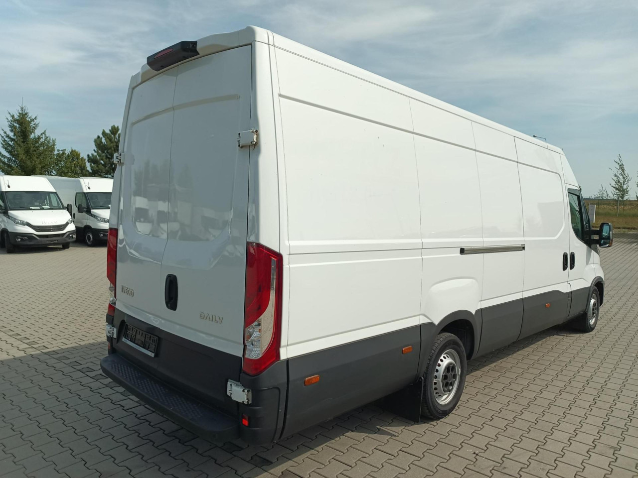 IVECO Daily 35 S 16 V - Fourgon utilitaire: photos 5 IVECO Daily 35 S 16 V - Fourgon utilitaire: photos 5