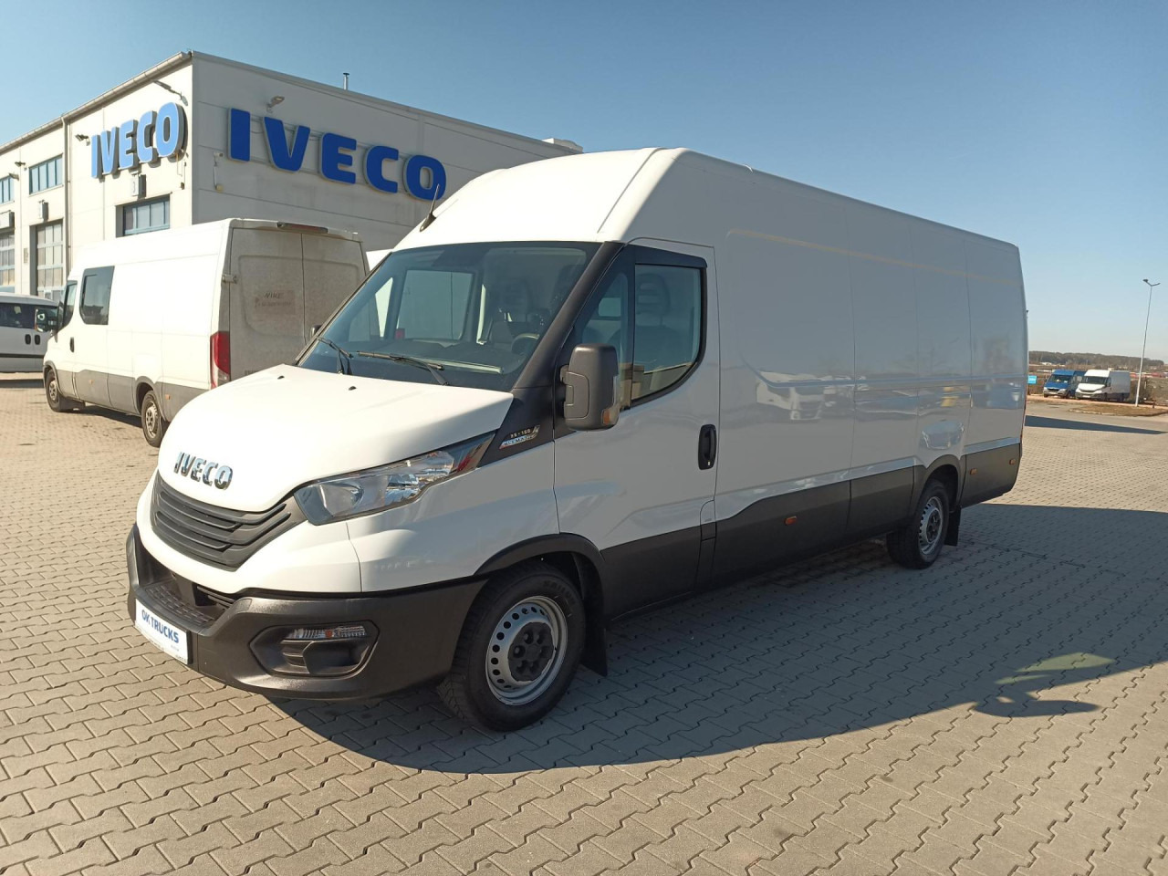 IVECO Daily 35S16A8V - Fourgon utilitaire: photos 1 IVECO Daily 35S16A8V - Fourgon utilitaire: photos 1