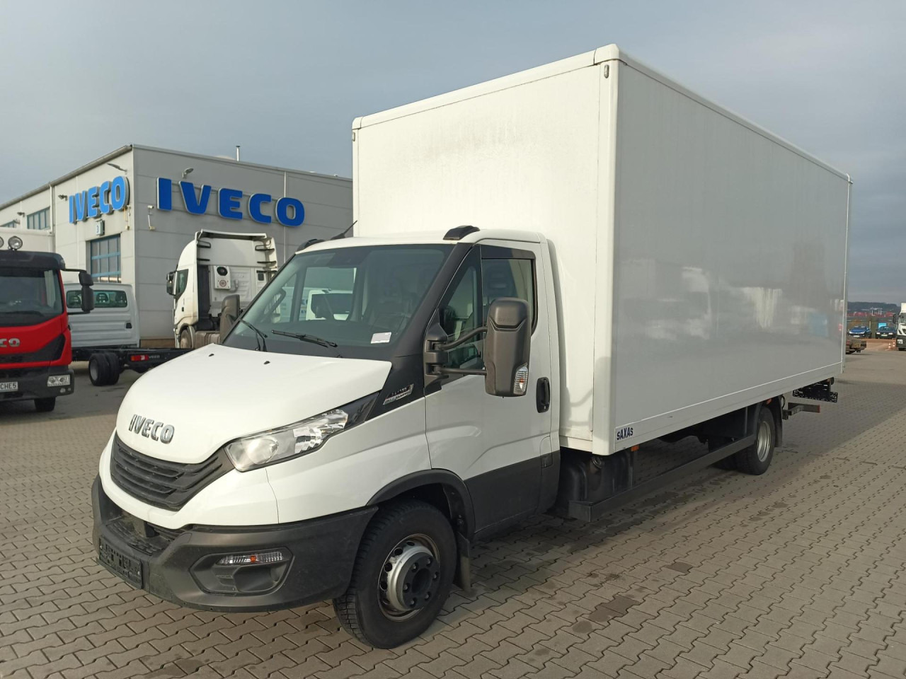 IVECO Daily 70C18A8 - Fourgon grand volume: photos 1 IVECO Daily 70C18A8 - Fourgon grand volume: photos 1