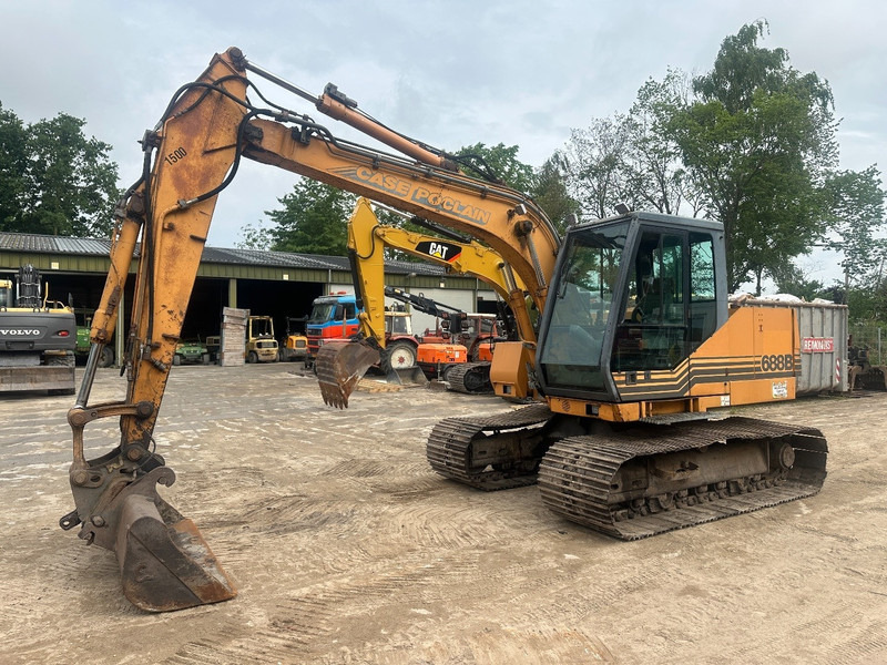 Case 688 B 16 ton - Pelle sur chenille: photos 1 Case 688 B 16 ton - Pelle sur chenille: photos 1