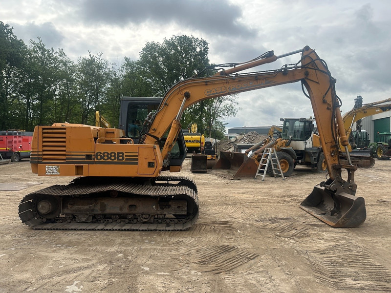 Case 688 B 16 ton - Pelle sur chenille: photos 4 Case 688 B 16 ton - Pelle sur chenille: photos 4