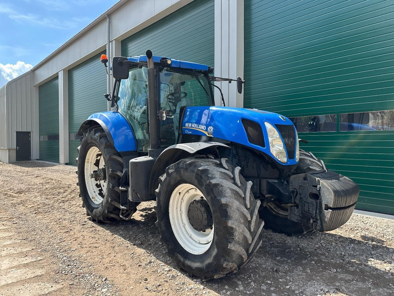 New Holland T7.235 Power Command - Tracteur agricole: photos 2 New Holland T7.235 Power Command - Tracteur agricole: photos 2