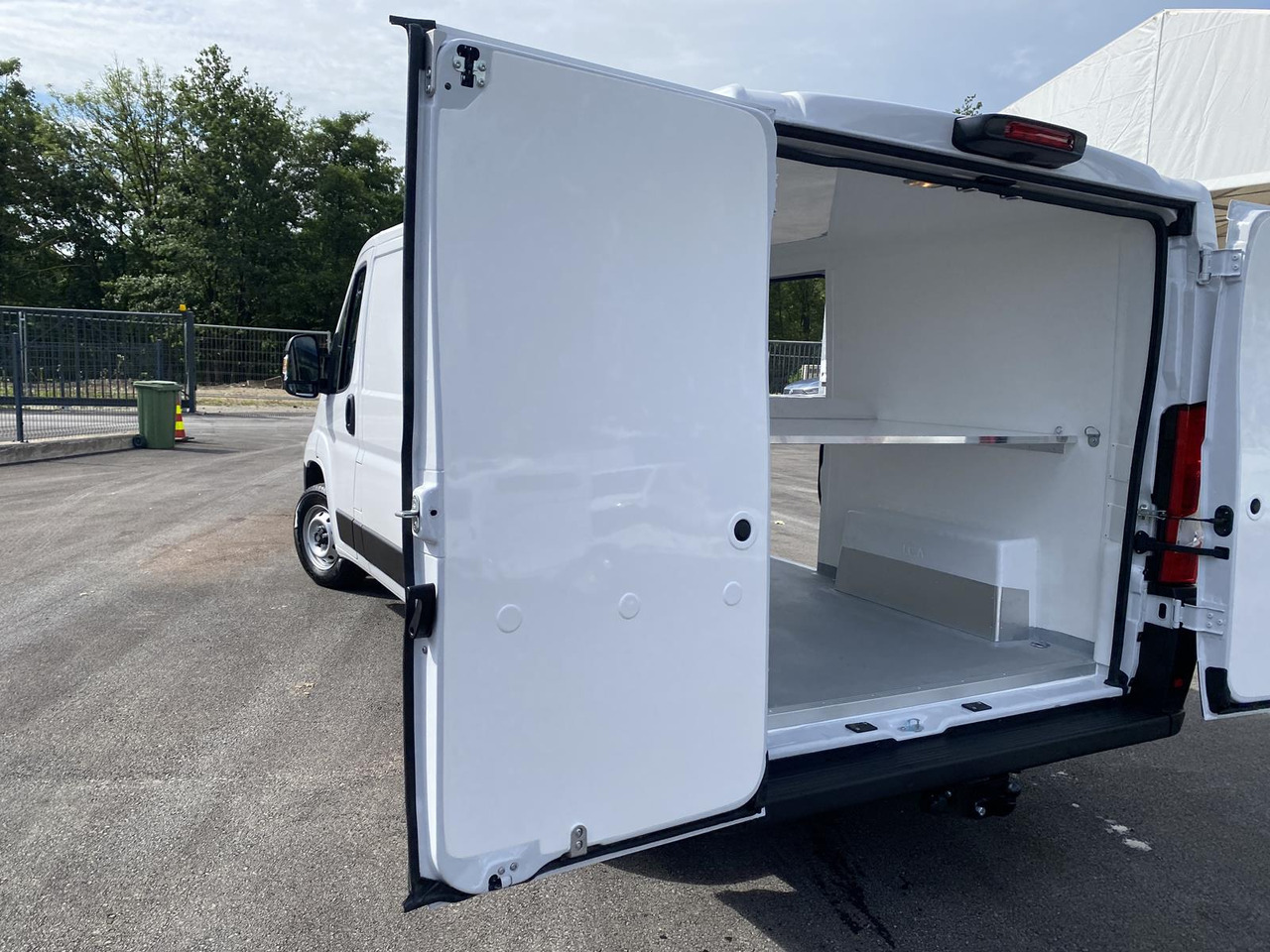 FIAT DUCATO L2H1 140PS | ISOLIERUNG OHNE KÜHLAGGREGAT - Utilitaire frigorifique: photos 4 FIAT DUCATO L2H1 140PS | ISOLIERUNG OHNE KÜHLAGGREGAT - Utilitaire frigorifique: photos 4